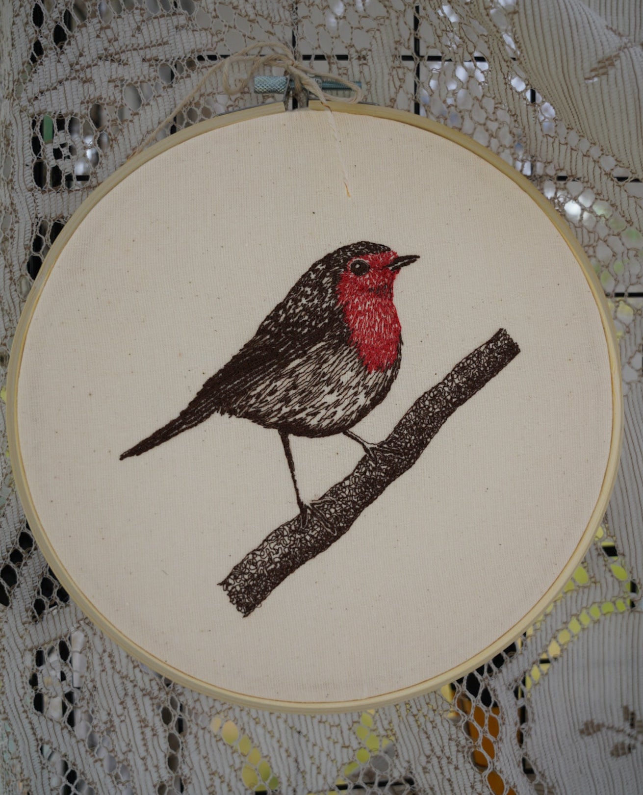 Robin Red Breast 8" Embroidery Hoop
